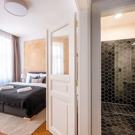 Apartment 3br & 2,5bath Heaven Of Harmony 2 Theater View Prague
